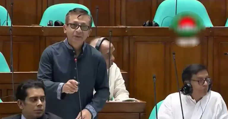 সংসদে বাণিজ্যমন্ত্রী খন্দকার আব্দুল মুক্তাদীর